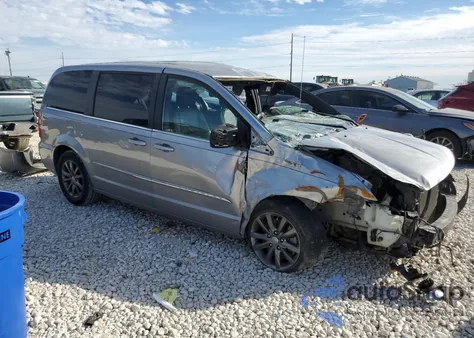 2014 Chrysler Town & Country S from USA, damaged, VIN 2C4RC1HG8ER361303